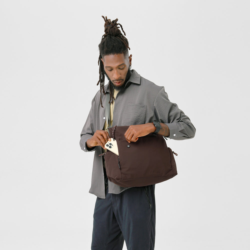 AIR CONVERT TOTE
