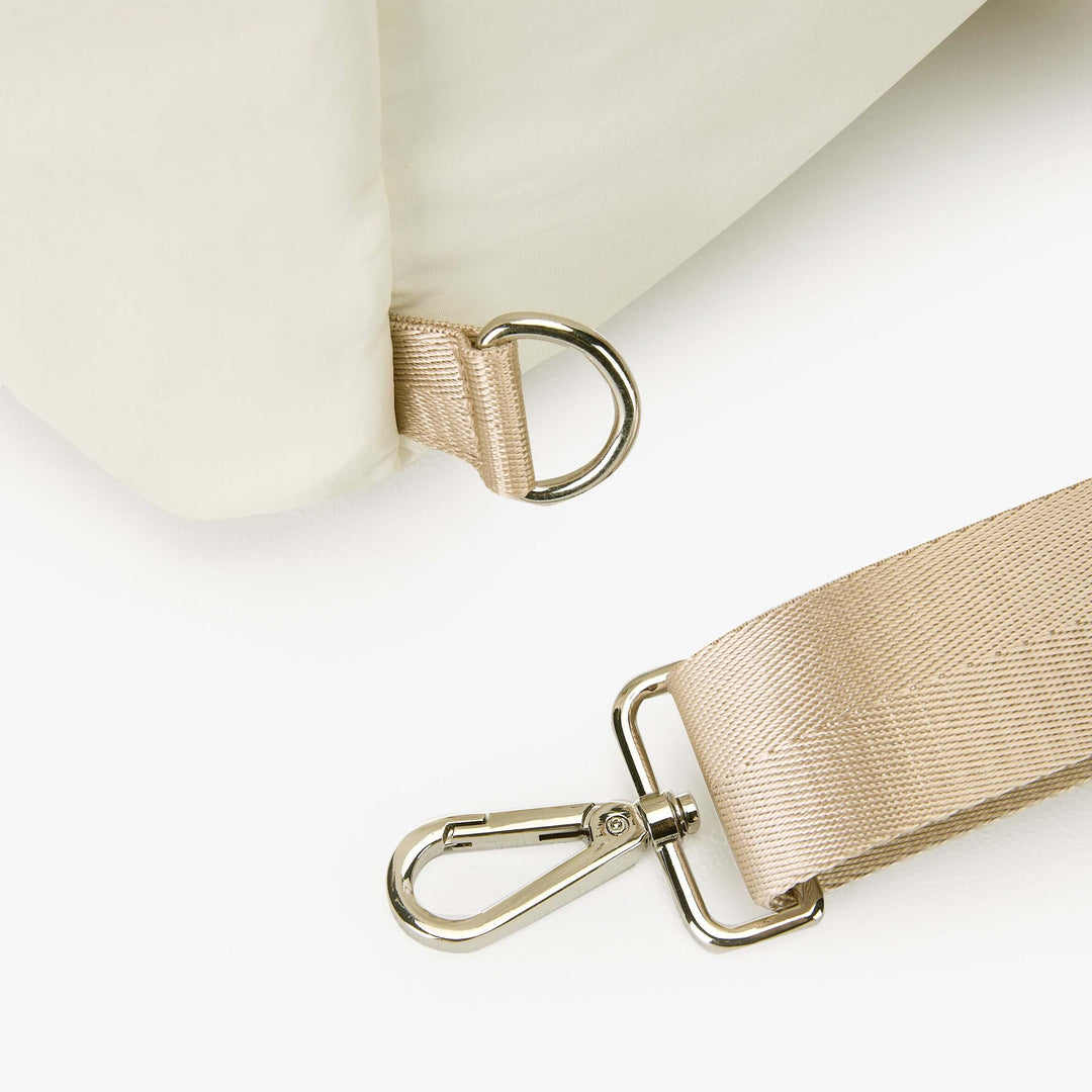 AIR CONVERT TOTE
