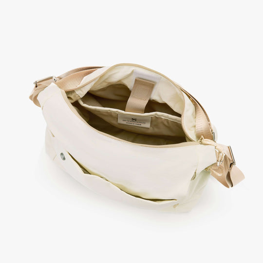 AIR CONVERT TOTE